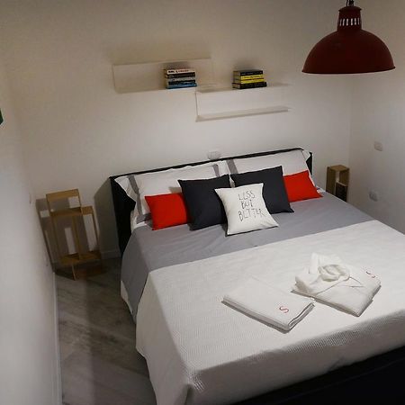 Les Suites Di Parma Pokoj fotografie